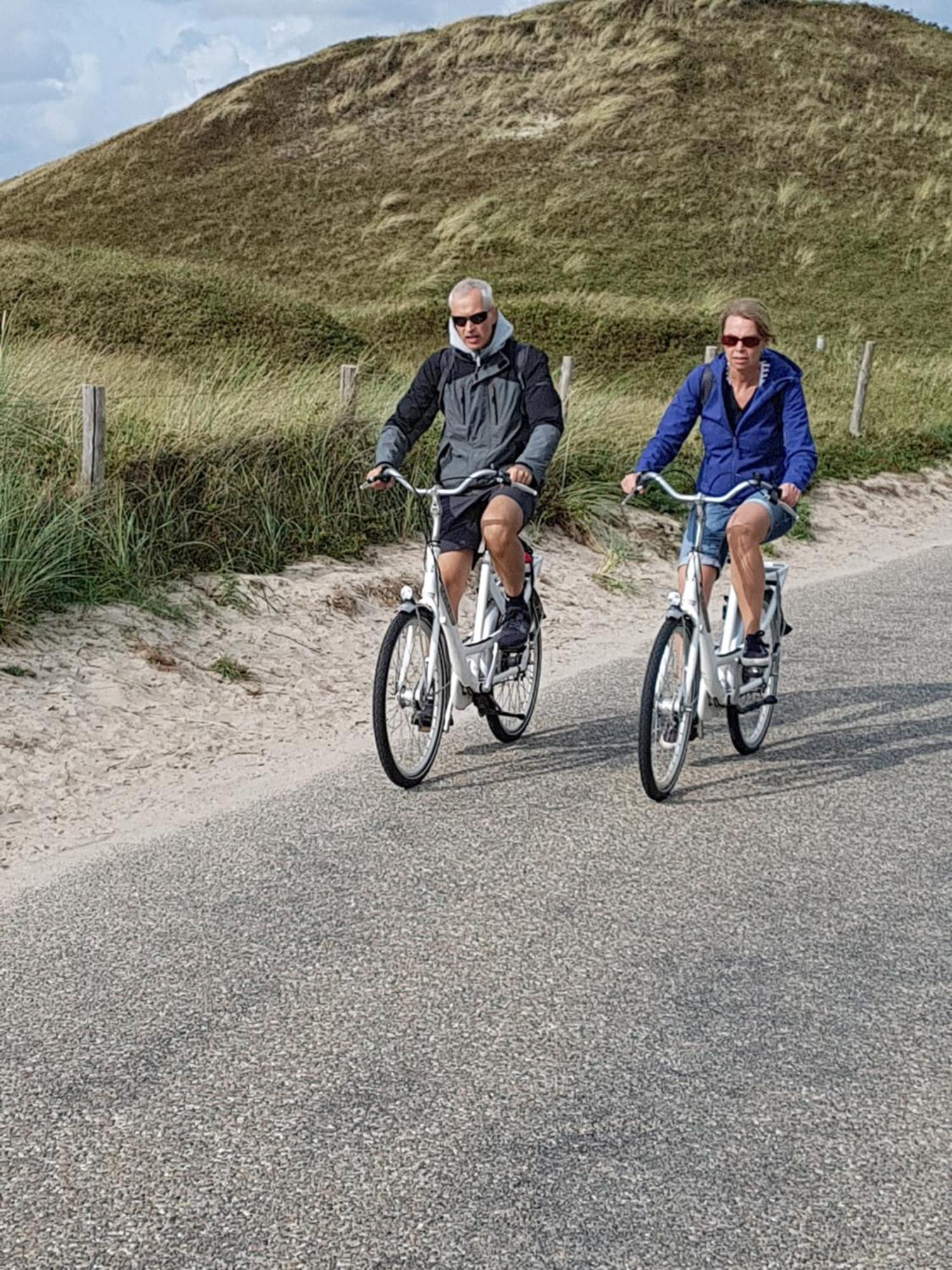 Romantisch Huisje Nabij Het Strand Met Uitzicht Op De Tulpenvelden Julianadorp Eksteriør bilde